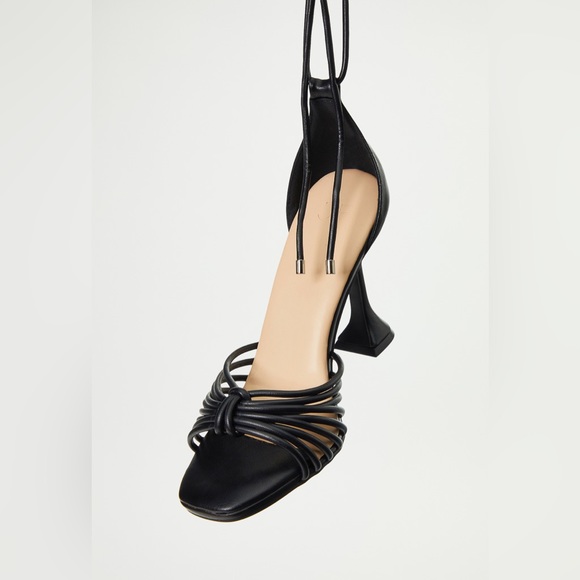 🆕BRAND NEW SIZE 10 BLACK STAPPY LOW HEEL SANDAL🆕 - Picture 5 of 9